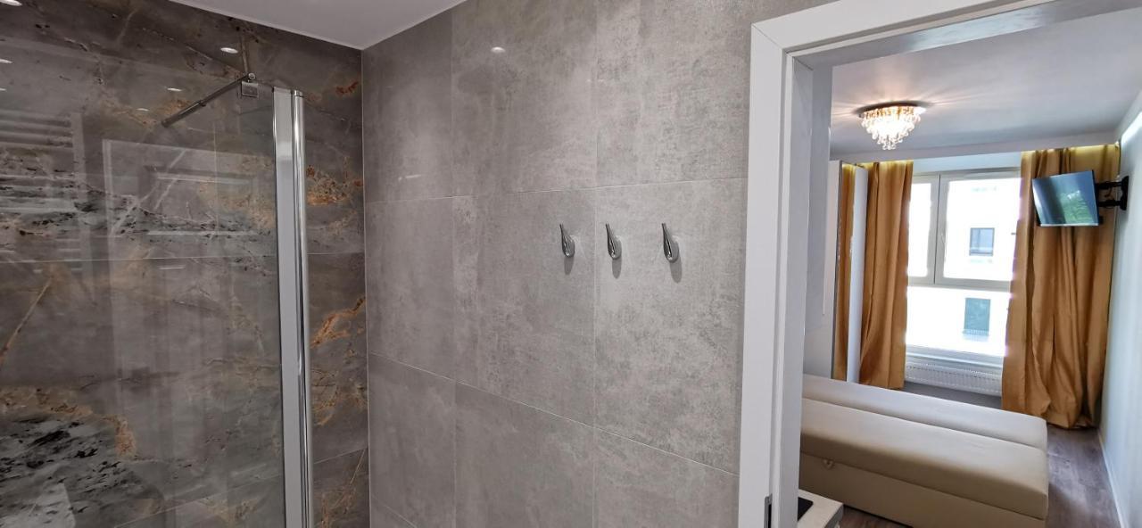 Wow Flou Przystan Letnica Apartamenty 700M Plaza 格但斯克 外观 照片